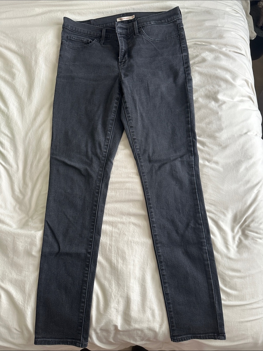 Levis 311 Shaping Skinny Jeans
